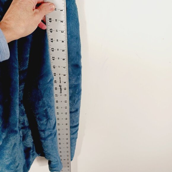 Gili, Deep Teal Faux Fur Hooded Jacket, Size Large, Zip Front, Cozy, Soft & Warm - Picture 12 of 16